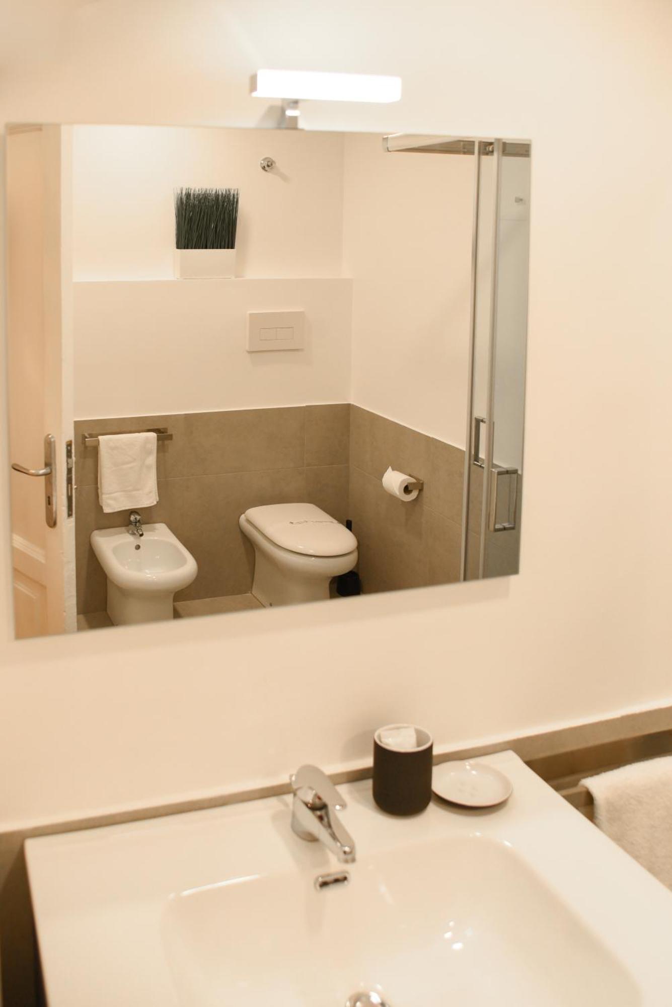 Downtown Umberto 74 Appartement Napels Buitenkant foto