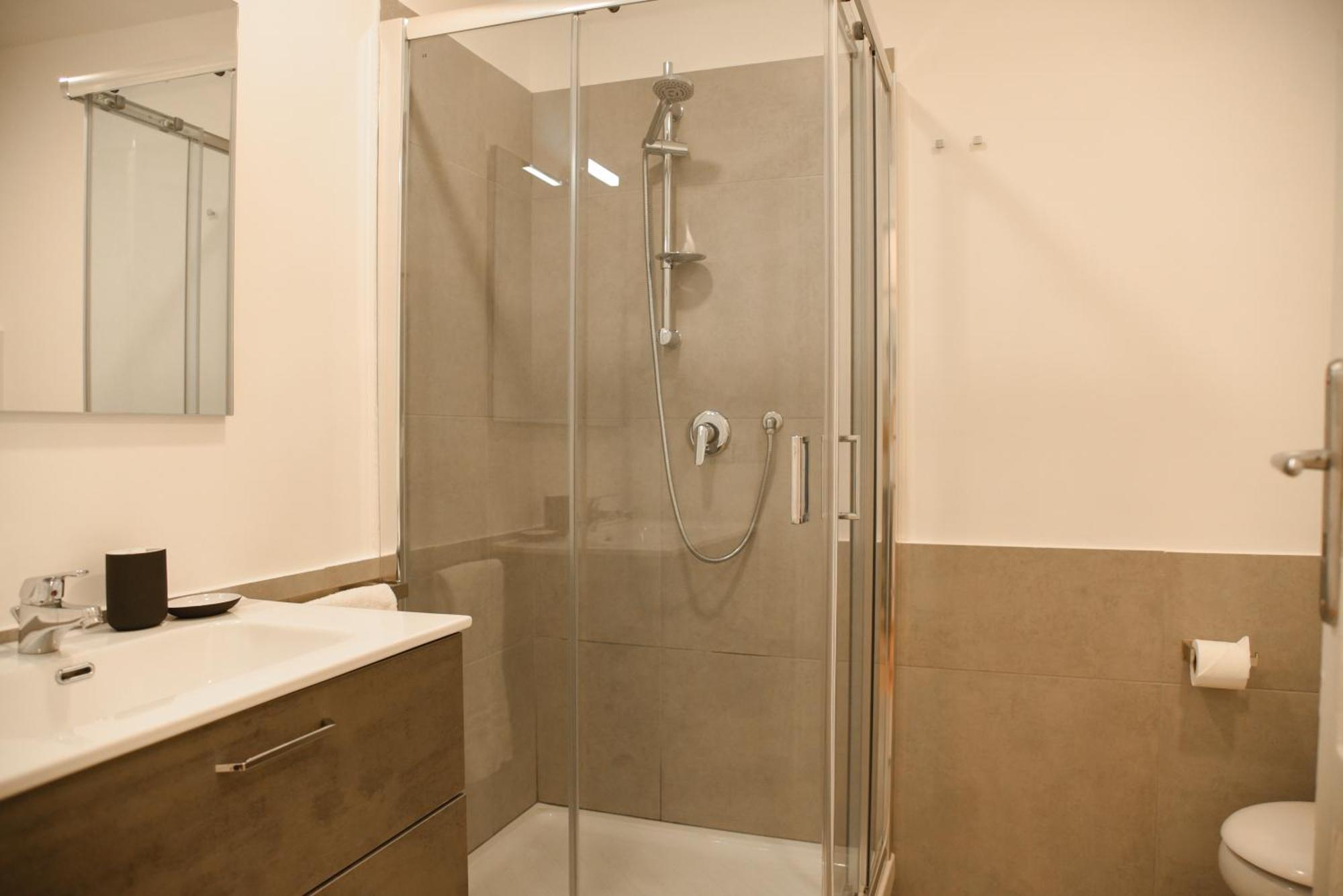 Downtown Umberto 74 Appartement Napels Buitenkant foto